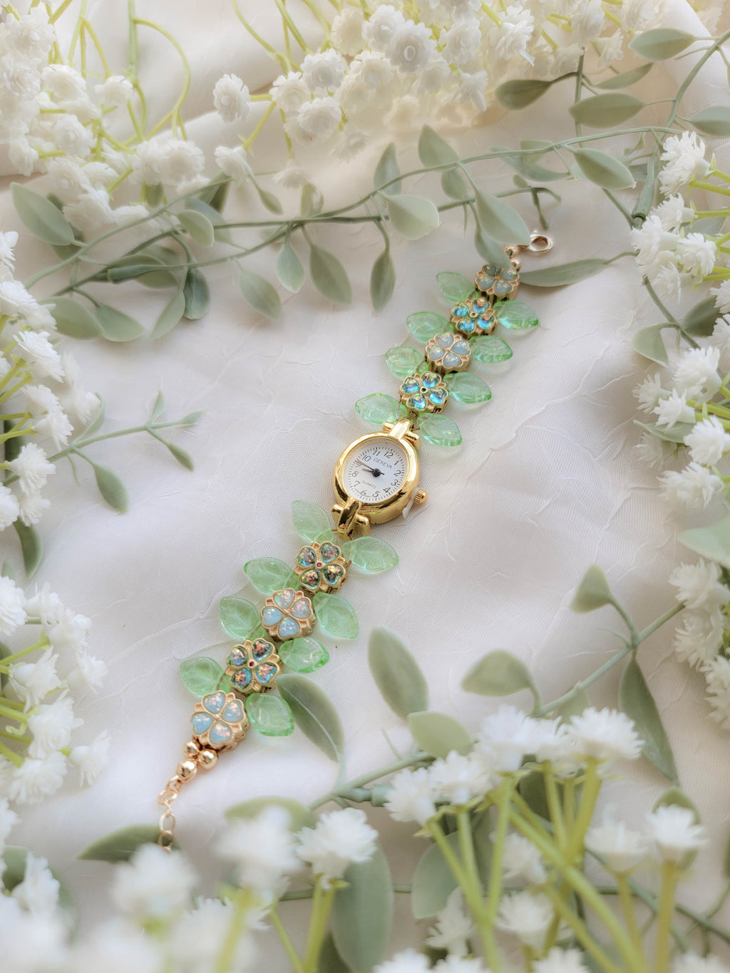 Wintery Florals Timepiece (6.5"+2")