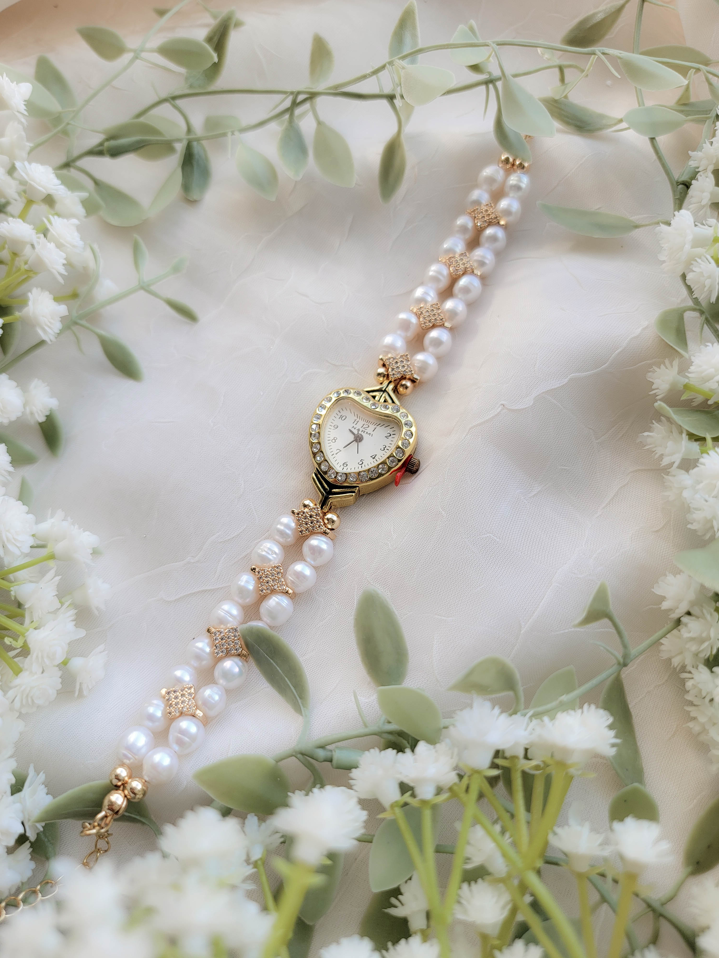 Heart & Pearls Timepiece (7.5"+2")