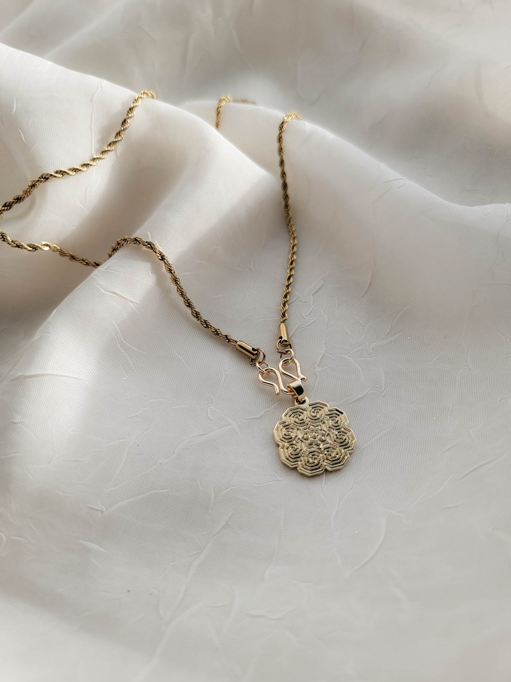 Remember Your Roots - W Clasp Necklace