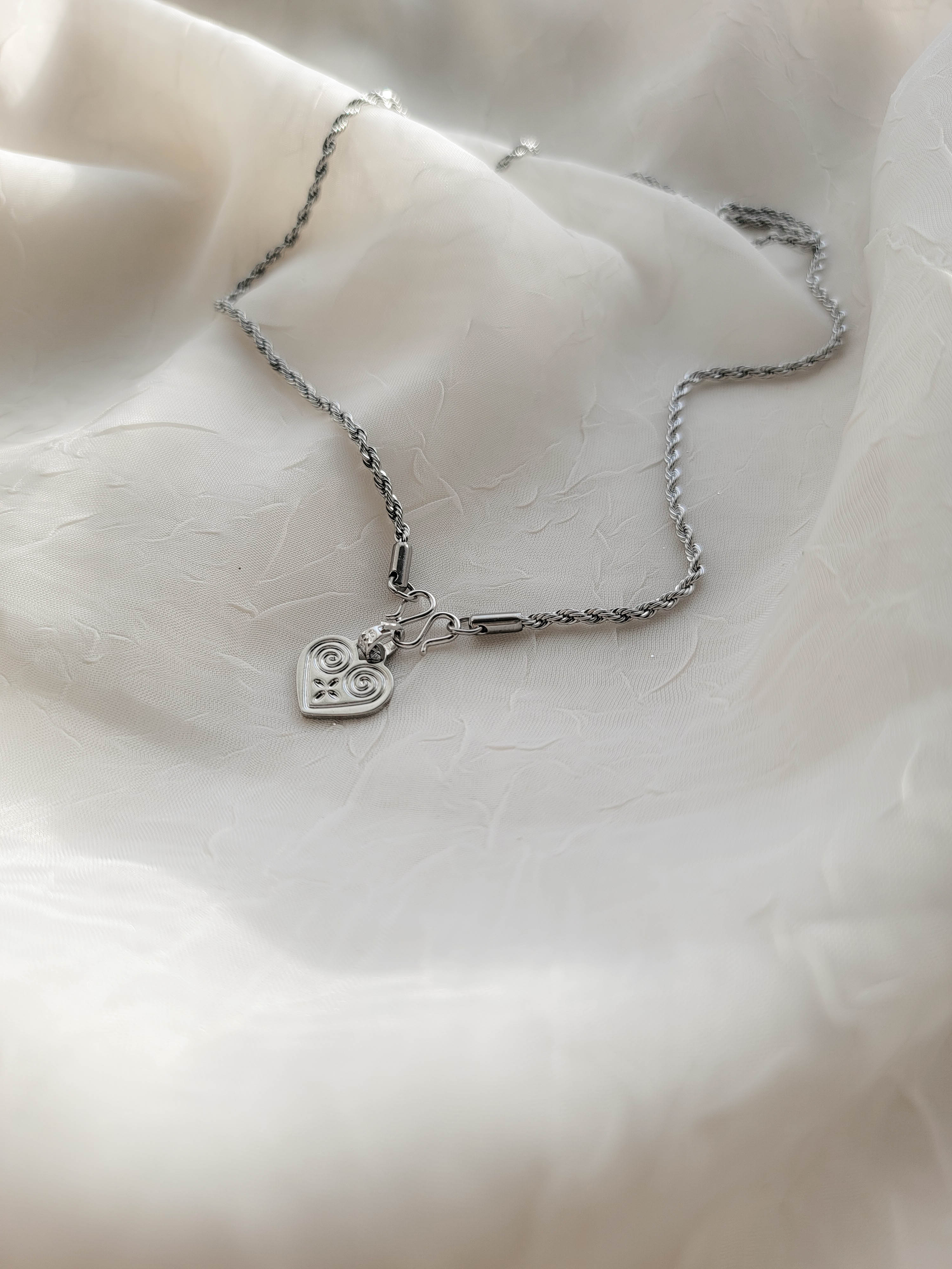 Hmong Heart - W Clasp Necklace