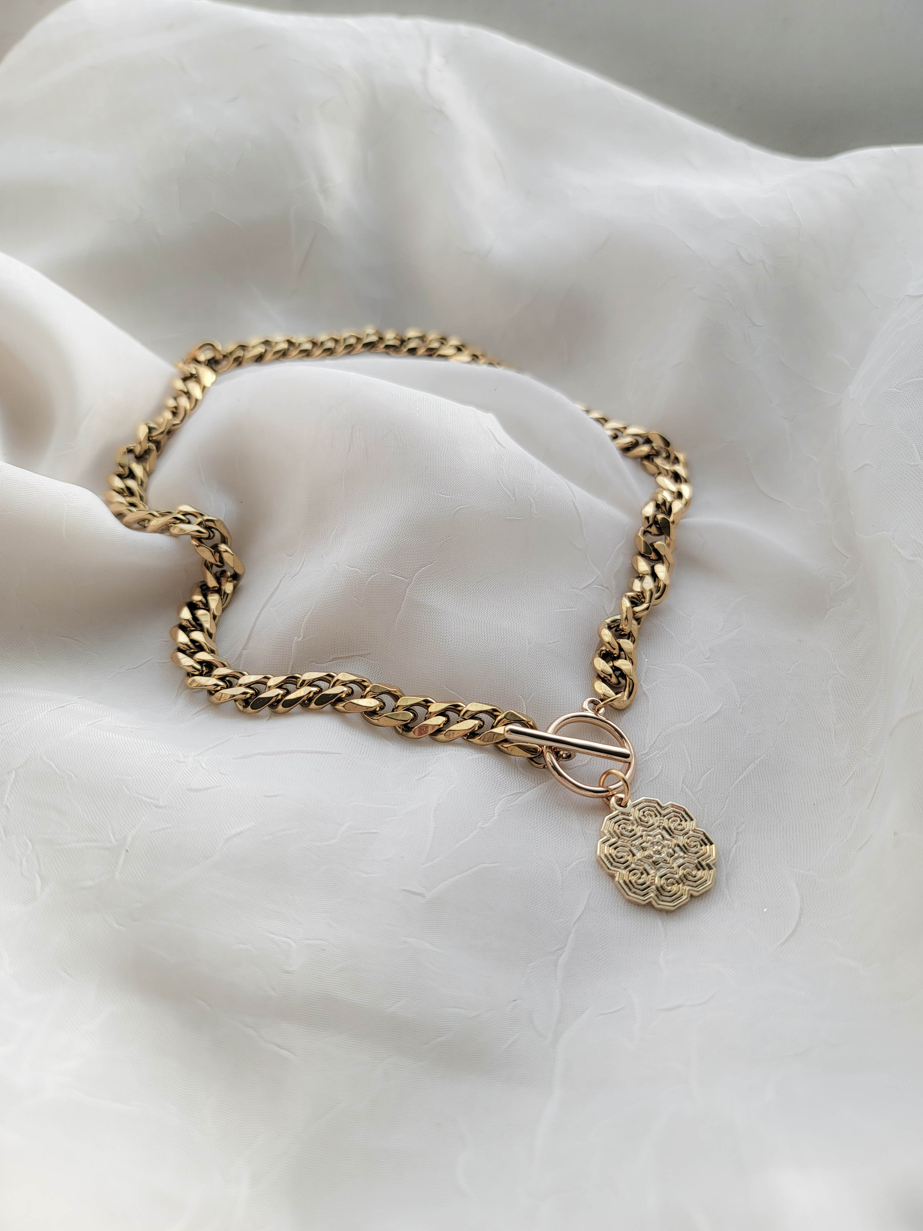 RYR Chunky Toggle Necklace