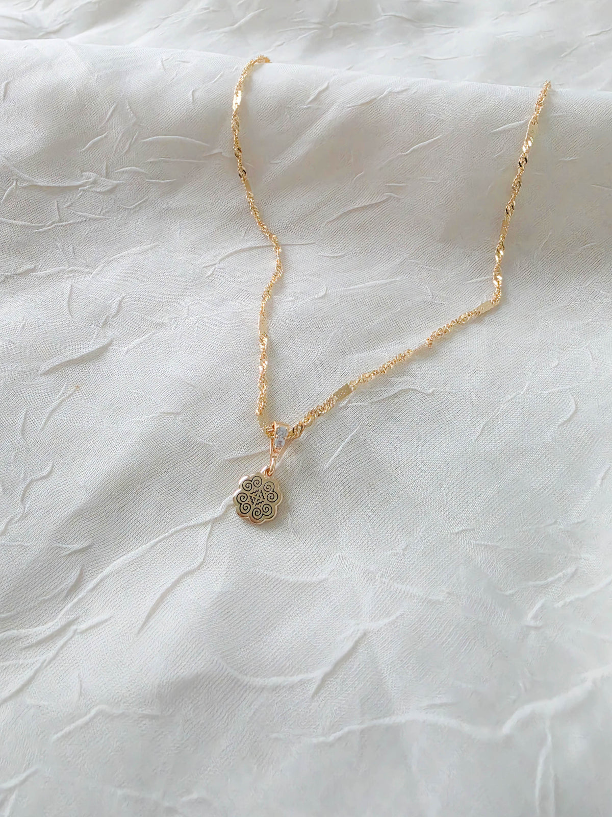 Dainty RYR Necklace - Singapore Chain