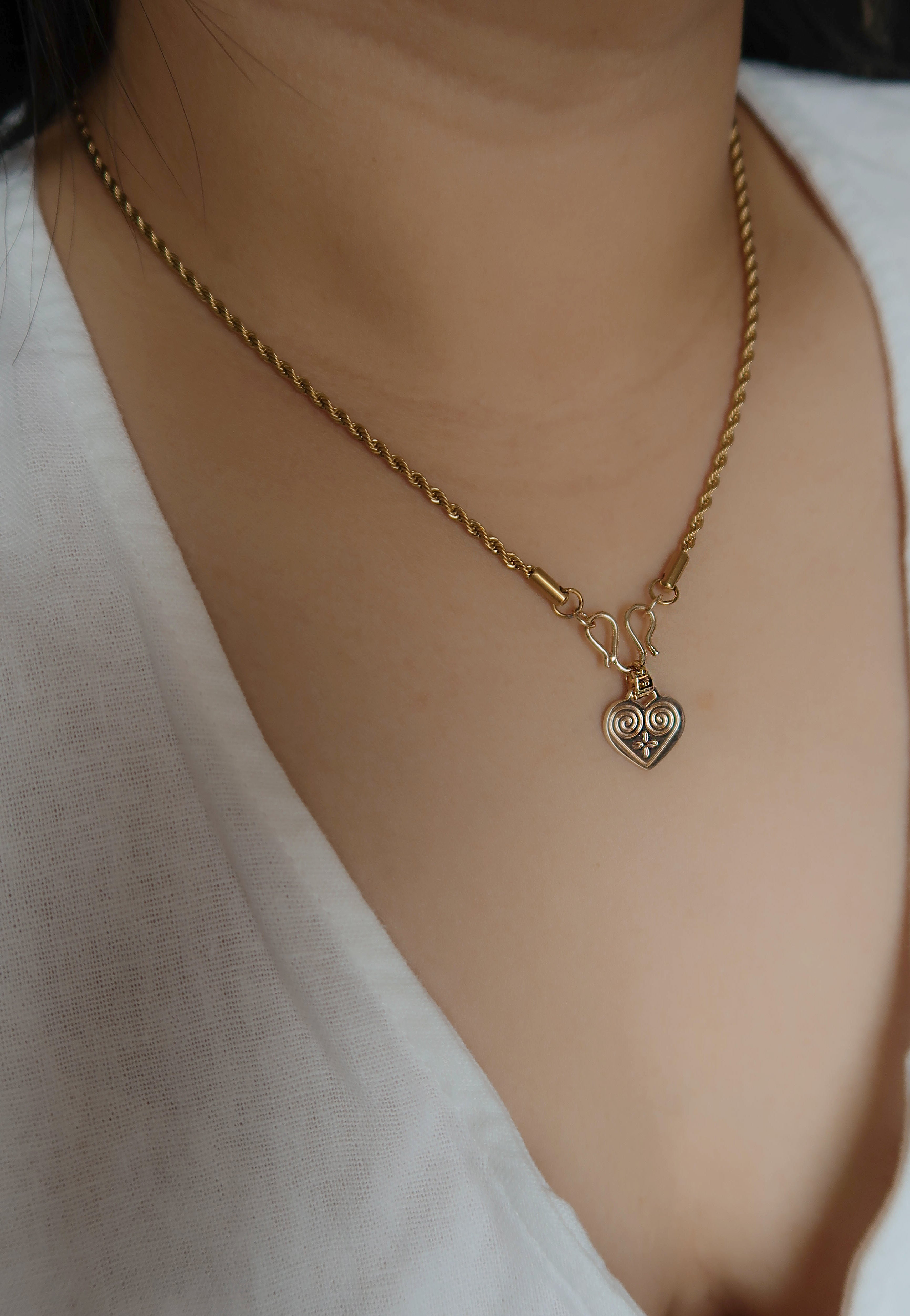 Hmong Heart - W Clasp Necklace